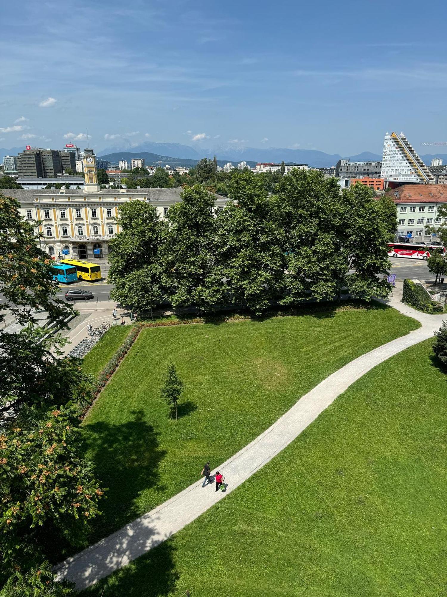 Luxe Penthouse With A Castle View Ljubljana Exteriör bild