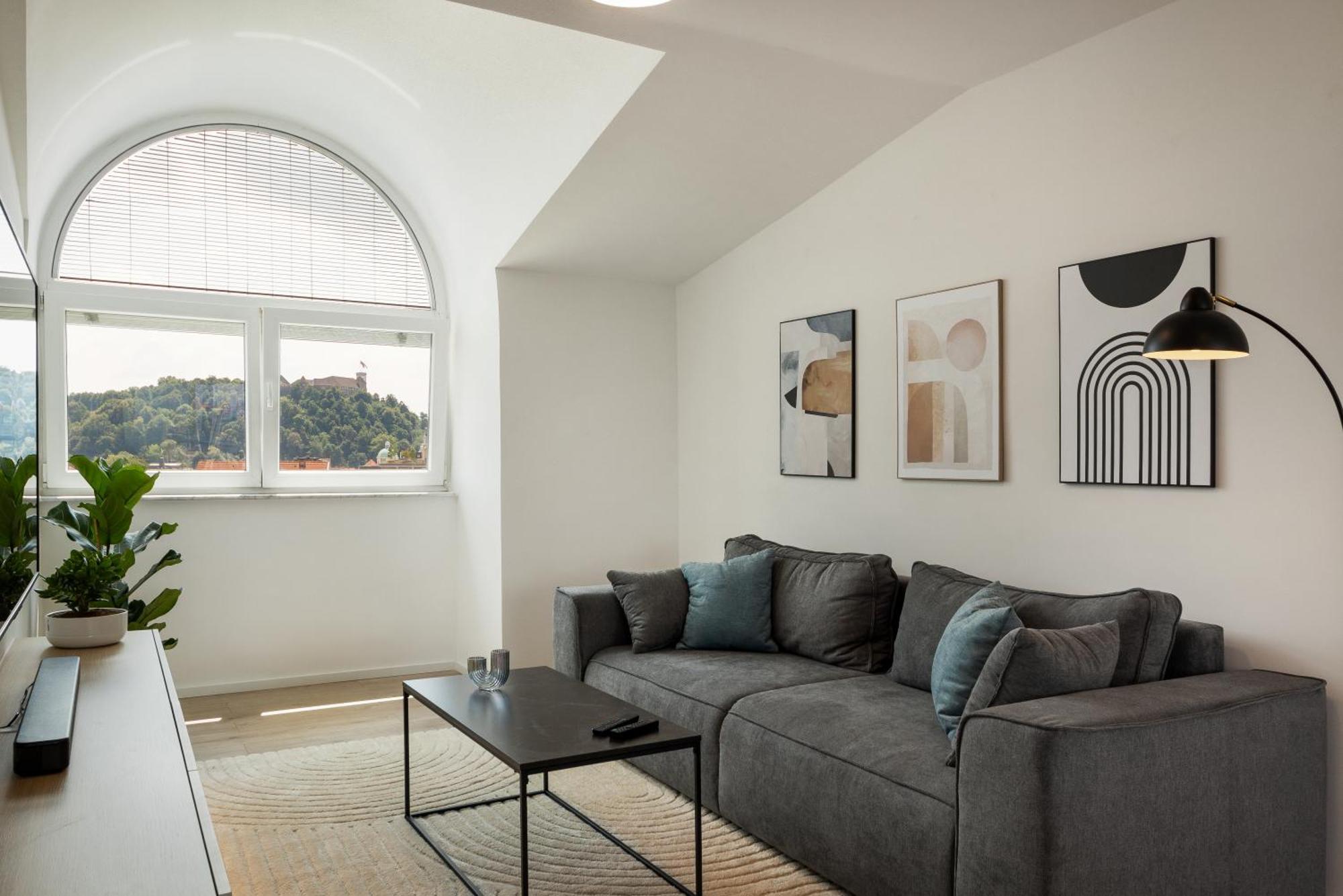 Luxe Penthouse With A Castle View Ljubljana Exteriör bild