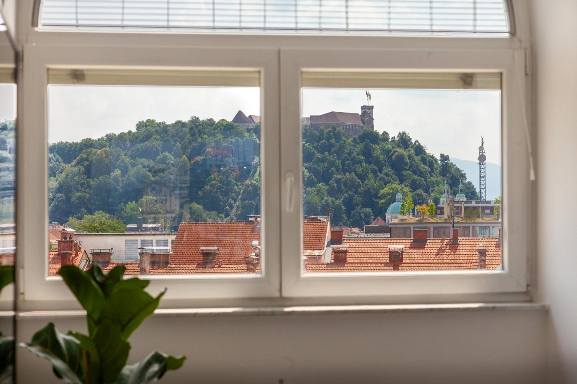 Luxe Penthouse With A Castle View Ljubljana Exteriör bild
